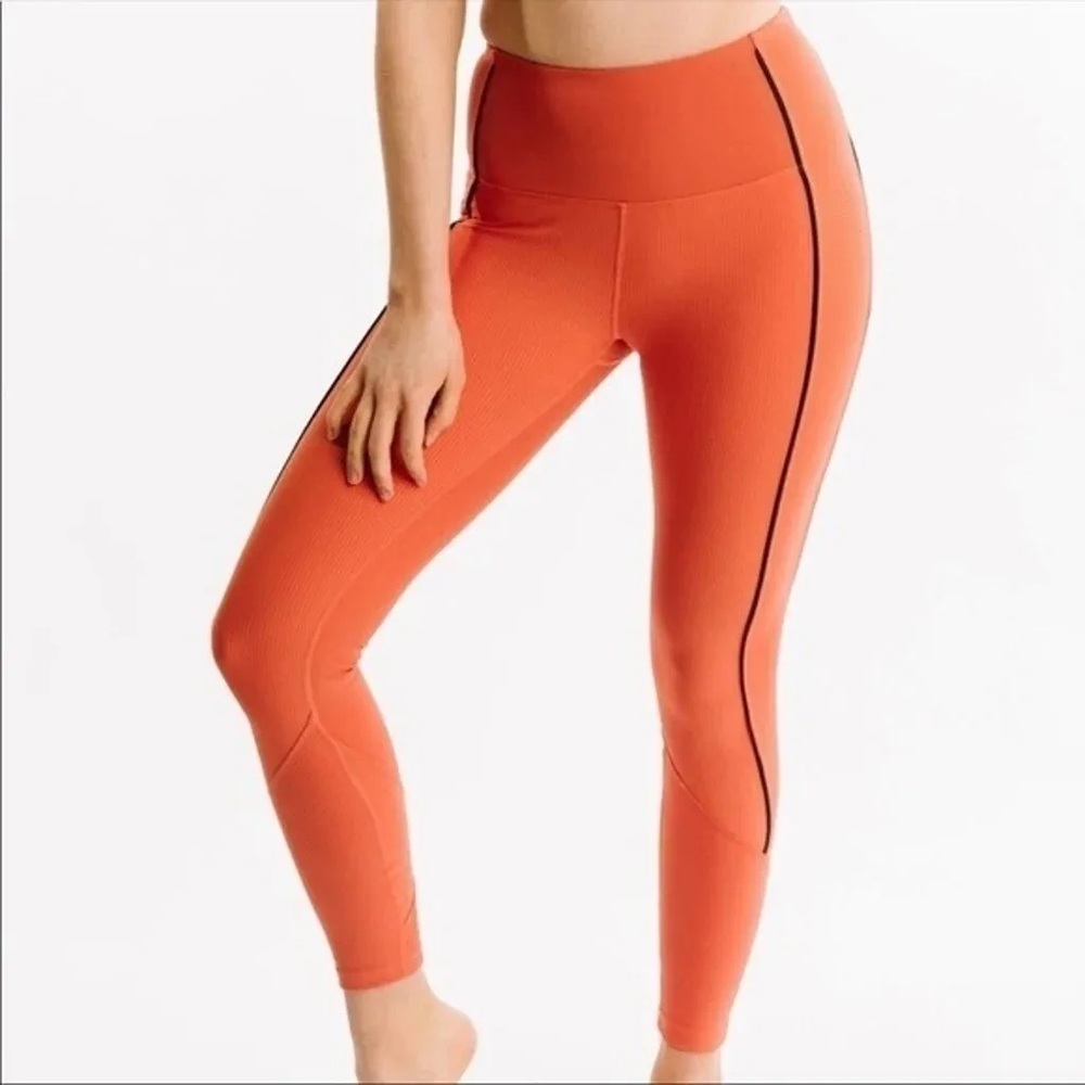 Zyia Leggings Ribbed Orange size 8-10